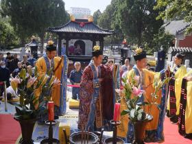 泰山碧霞祠上香规定,碧霞祠烧香注意事项